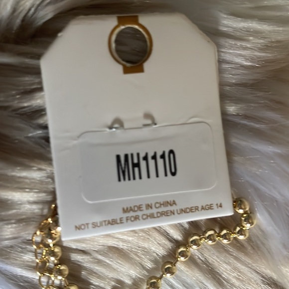 2for$20❤️Butterfly 🦋 necklace - Picture 6 of 6